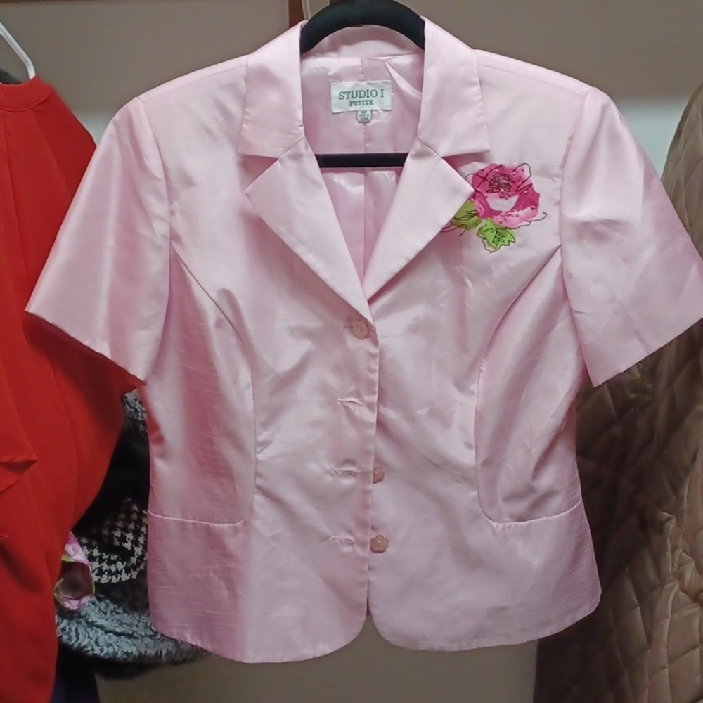 Studio 1 Pink Short Sleeved Cropped Blazer